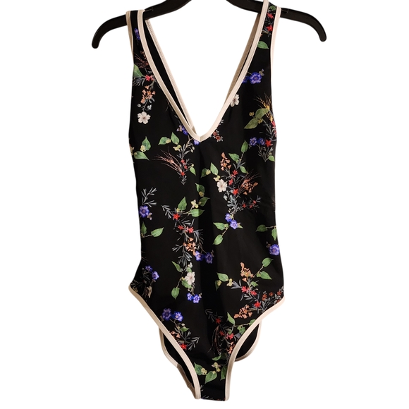 Athleta Other - Athleta Womens Medium Missing Belt